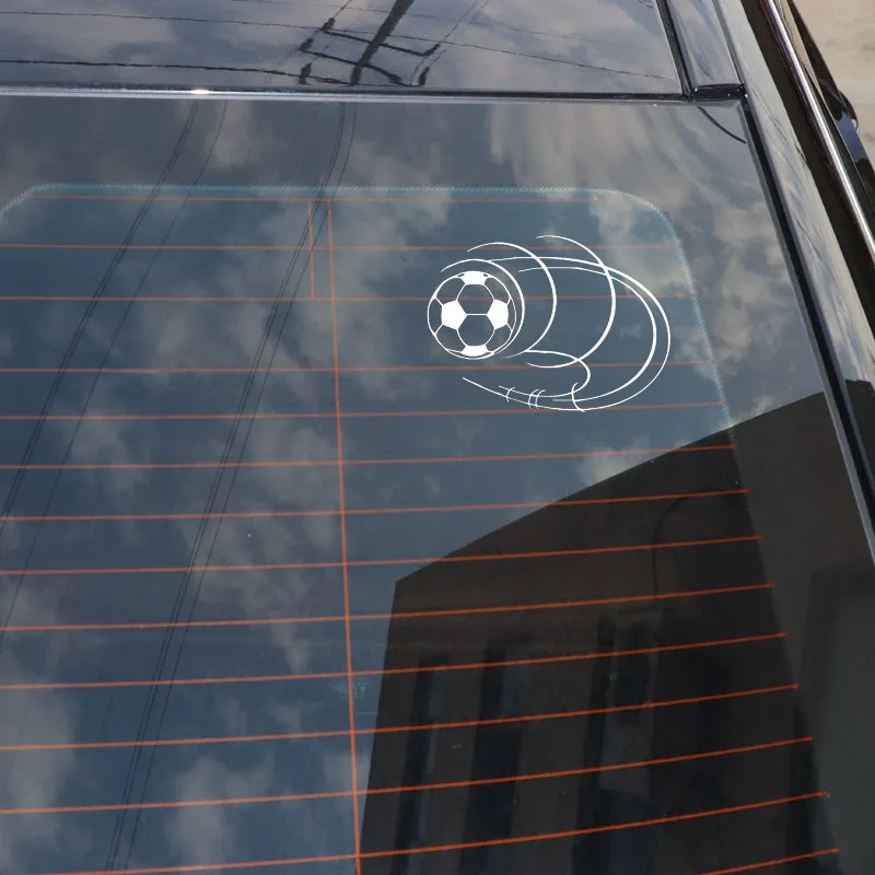 QYPF 15.5*11.3CM Interesting Football In The Air Decor Car Sticker Accessories Silhouette Vinyl C16-0521 | Автомобили и мотоциклы