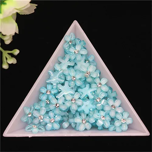 acid blue 100pcs 100pcs 10mm Glitter Rhinestone Resin Five-Petal Little Flowers Resin Flatback Cabochon DIY Jewelry/Phone Decoration - Цвет: acid blue 100pcs