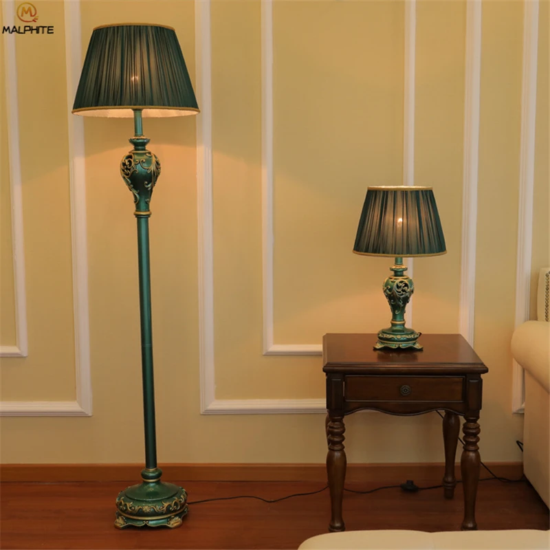 

Nordic Resin Table Lamp Living Room Bedroom Bedside Lamp American Modern Table Light Wedding Lamp Table Industrial Decor Fixture