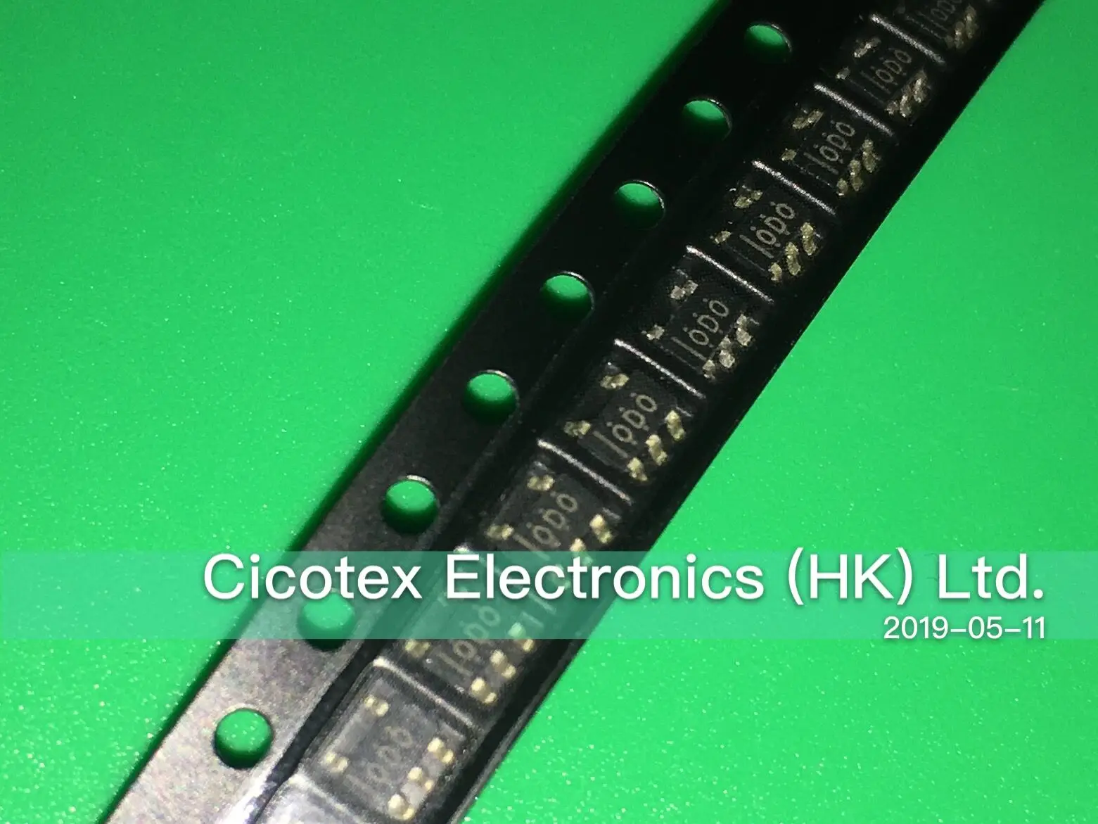 10 шт./лот TLV70012DDCR SOT-23 ODO TLV 70012 DDCR 0D0 0DO OD0 IC REG LINEAR 1 2 V 200MA SOT23-5 TLV70012DDCT OOO 0O0 0OO OO0 |