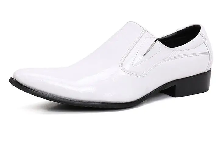 Белые Мужские модельные туфли Кожаные слипоны на плоской подошве в деловом стиле