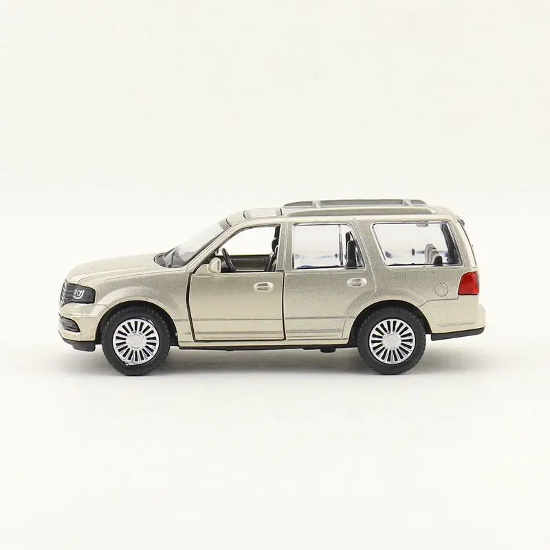 1:46 Масштаб/литая Игрушечная модель/Ford Lincoln Navigator SUV/супер спортивная машина/образовательная Коллекция/Вытяжка/подарок для детей