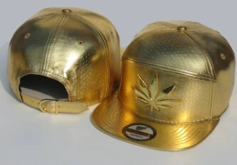 Leather snapback cap Golden baseball 