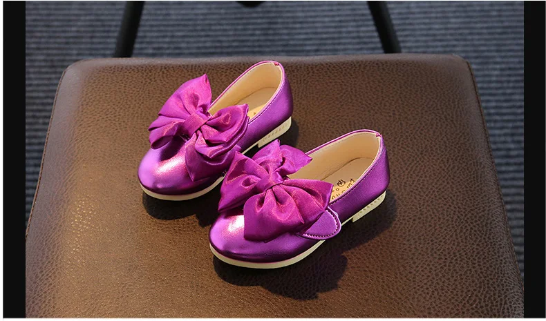 Новинка 2017 года повседневные тонкие туфли на плоской подошве для девочек