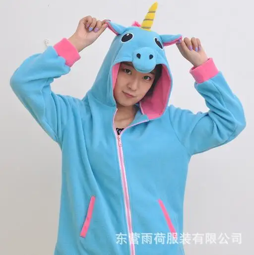 Свитер с длинным рукавом и изображением животных кораллового цвета