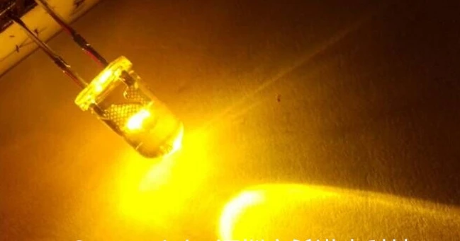

Bright Through Hole Water Clear 5mm Yellow Candle Flickering LED Diode For christams, halloween etc