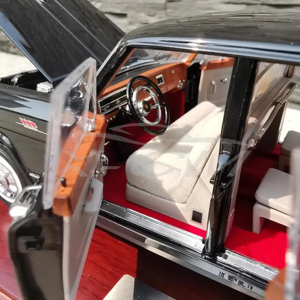 Литая модель автомобиля 1:24 CA770 Limousine (черный) + небольшой подарок! | Игрушки и хобби