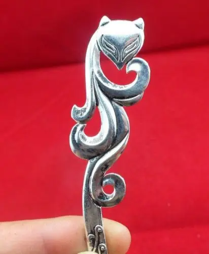 

Exquisite Interesting Tibetan Silver Women 's Fox Hair Pin Stick