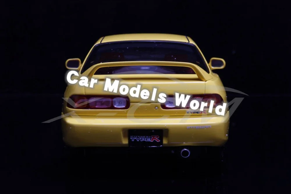 Полимерная модель автомобиля для Otto Mobile Integra type R DC2 (желтый) 1:18 + маленький