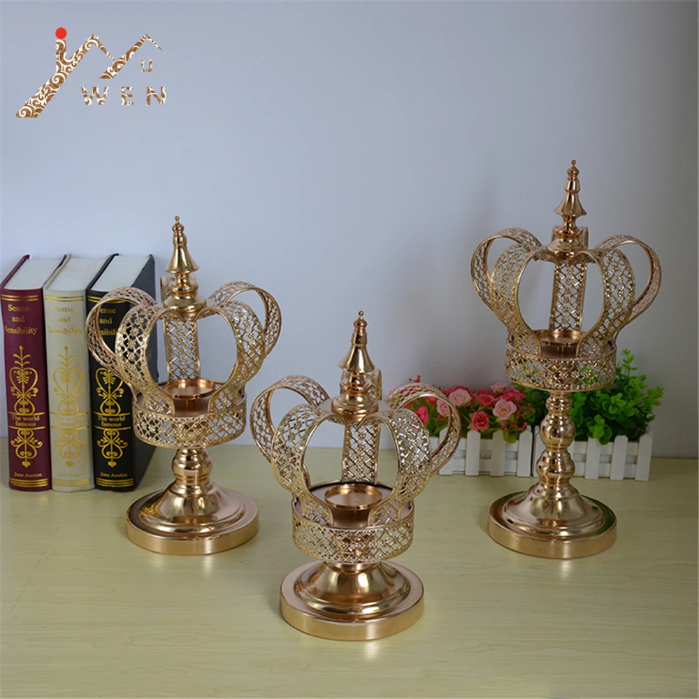 

Metal Candle Holder Gold Crown Shape Candelabra Fashion Wedding Candle Stand Exquisite Candlestick Table Christmas Home Decor