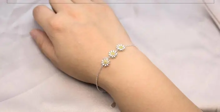 Аутентичные 925 Серебряные ювелирные изделия Три золотой цветок ромашка Blossom Роло