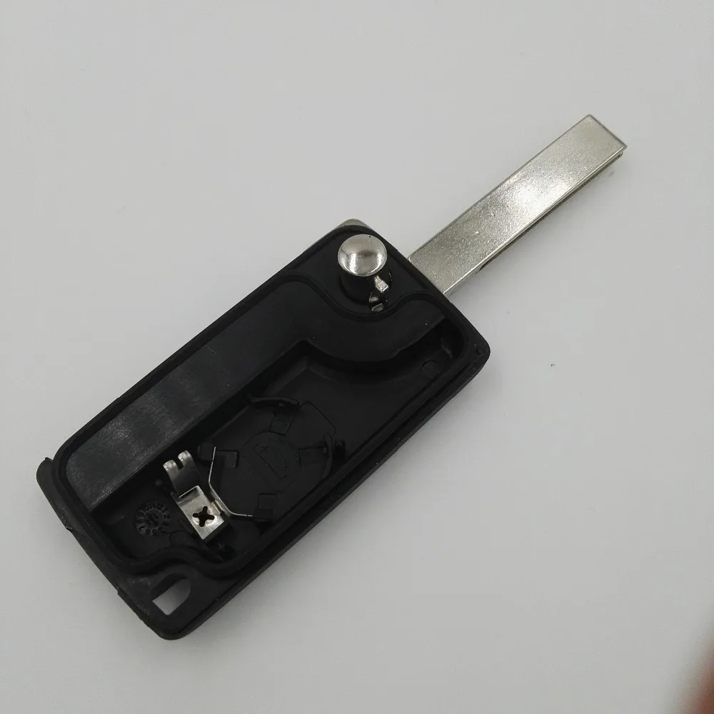 Сменный пустой ключ для откидной крышки с 3 кнопками батарейным отсеком на лезвии