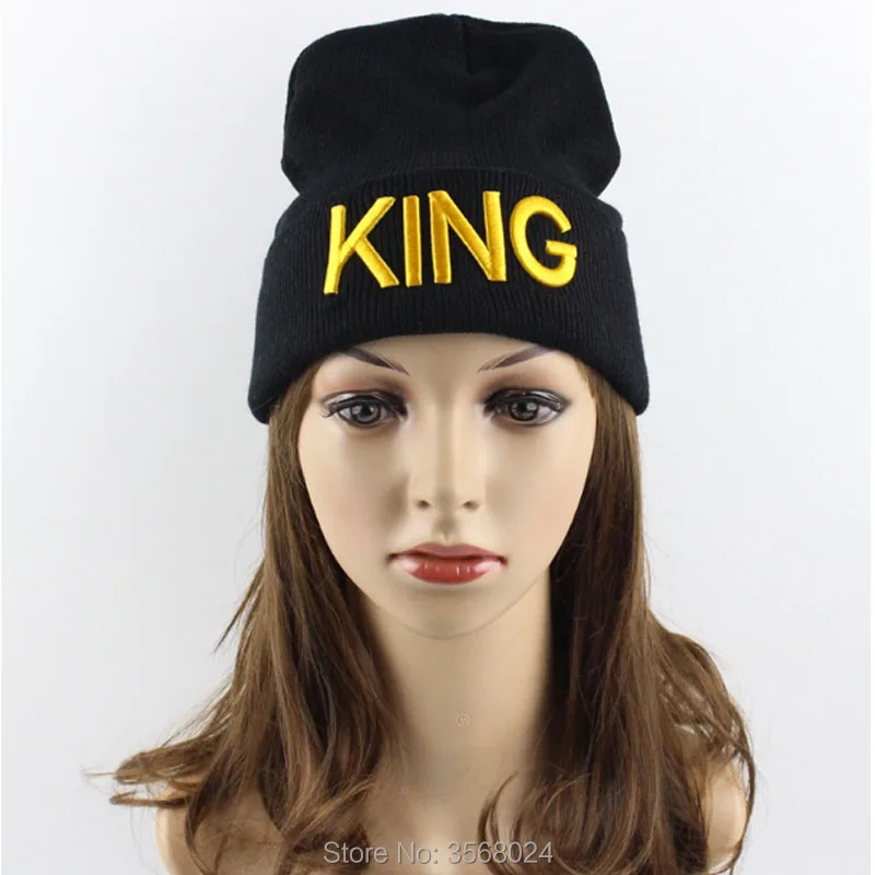 

Зимние теплые вязаные шапки KING QUEEN Skullies & Beanies для взрослых и детей, с объемной вышивкой, шапочка KING QUEEN, головные уборы для влюбленных, эластич...