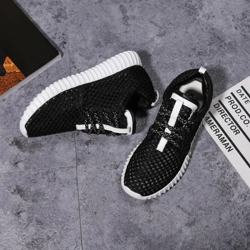 Женские теннисные кроссовки повседневные белого и черного цвета спортивная