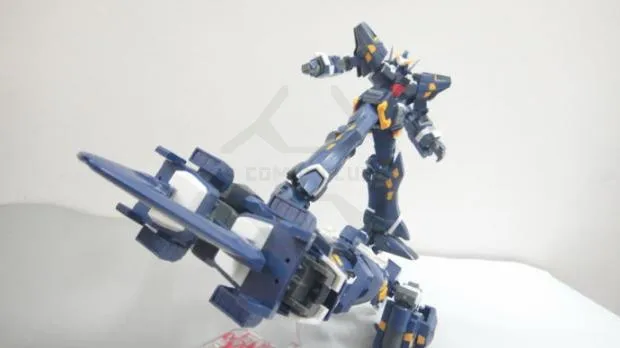 Комикс клуб в наличии BT Super Robot Wars Оригинальная фигурка боксерская сборка HUCKEBEIN MKIII