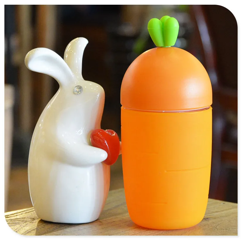 Прекрасный мультфильм кролик и CarrotWater Стекло стакан кремния с вакуумной