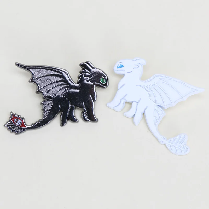 new black and white 4,2 см новинка, Как приручить дракона, 3 игрушки, Беззубик, брошь, ночная Фурия, брелок, скрытый мир, металлический кулон, держатель для ключей, белый - Цвет: new black and white