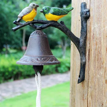 Cast Iron Hanging Bird Welcome Bell Dinner Bell Hand Painted Metal Crafts Wall Mounted Bell on the Door Nursery Decoration Retro