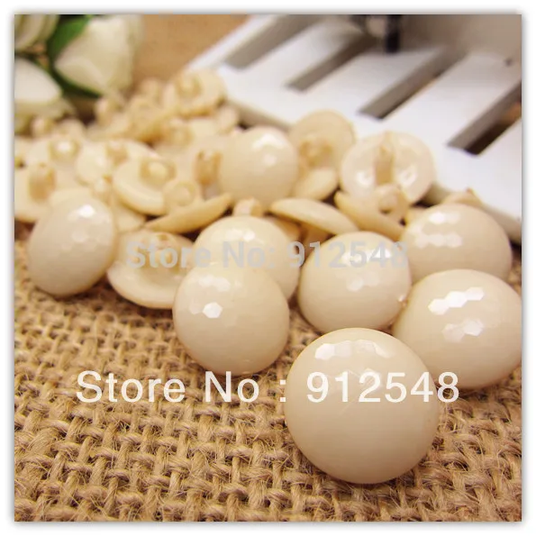 

100pcs Beige Nylon Sewing Buttons Scrapbooking 14mm,003