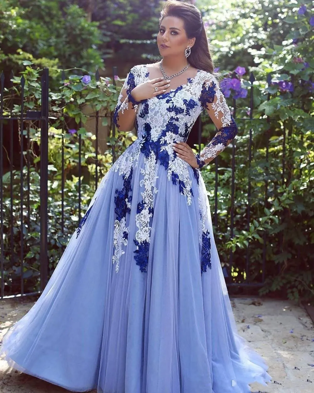 2017 Элегантный V Шеи Длинным Рукавом Вечерние Dress Синий и Белый Аппликации Кружева