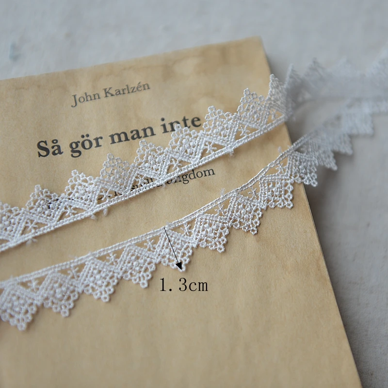 Бесплатная доставка гидротропный вышивка шнуровкой цвет черный и белый Одежда