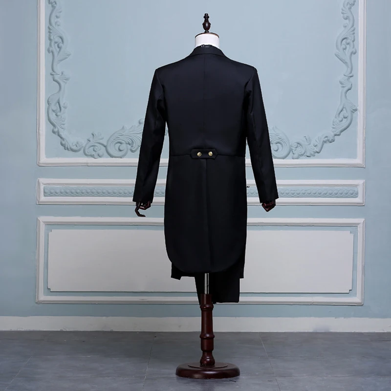 Мужской черный смокинг с золотистой вышивкой брендовый костюм дирижеров