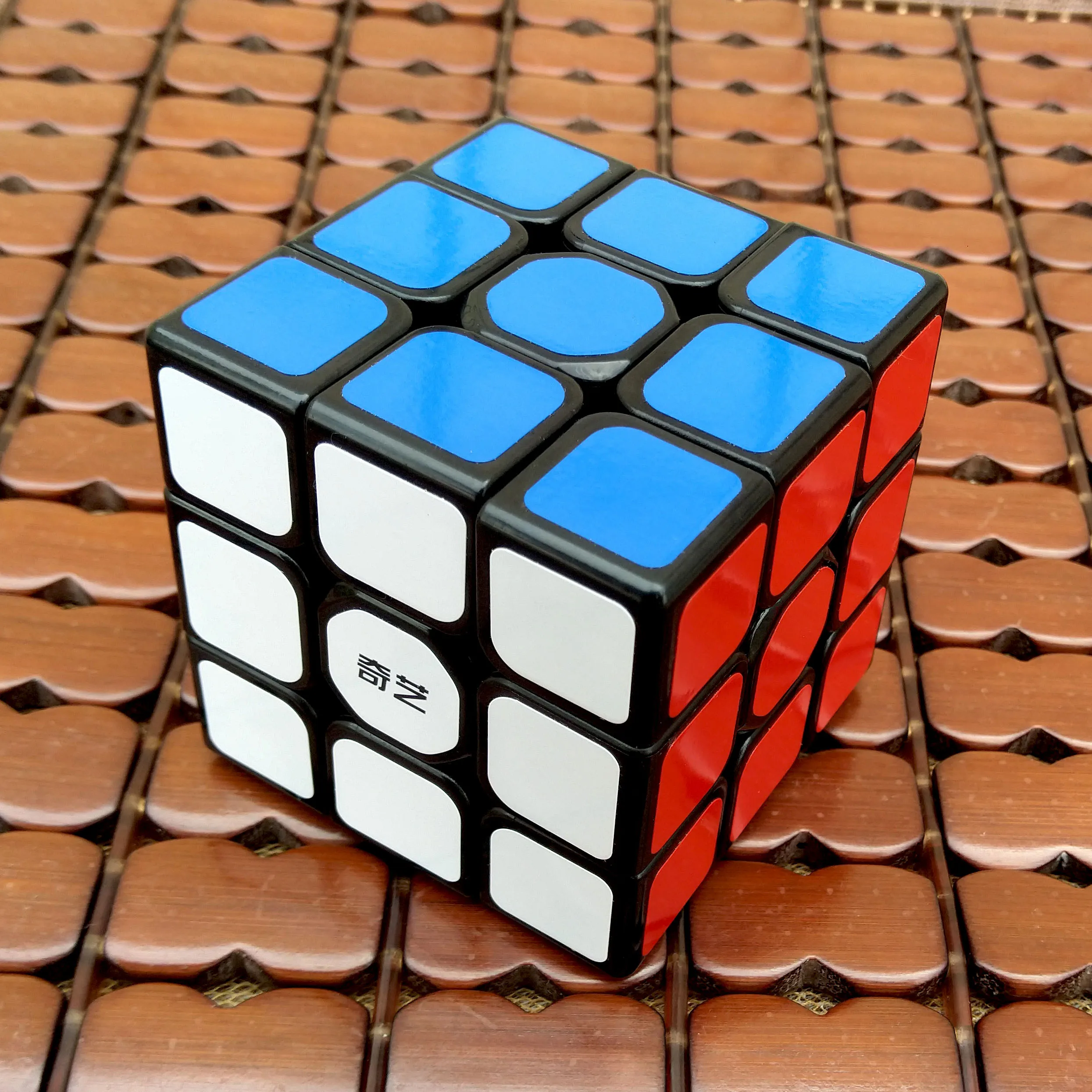 Qiyi волшебный куб 3x3x3 кубик магический Профессиональный головоломка скорость Neo