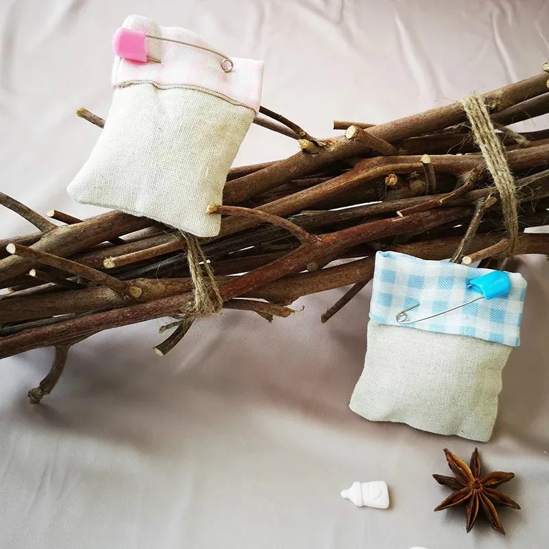 12 шт. Мешковины Baby Shower пользу сумка с булавки DIY Baby Bottle Candy Подарочная упаковка крещение мальчик девочка праздничные сувениры