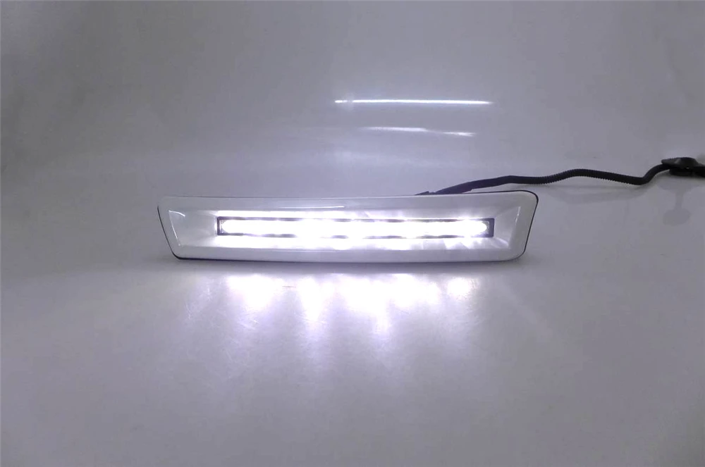 Автомобильная проблесковая 2 шт. автомобиля 12v светодиодный DRL Дневной светильник