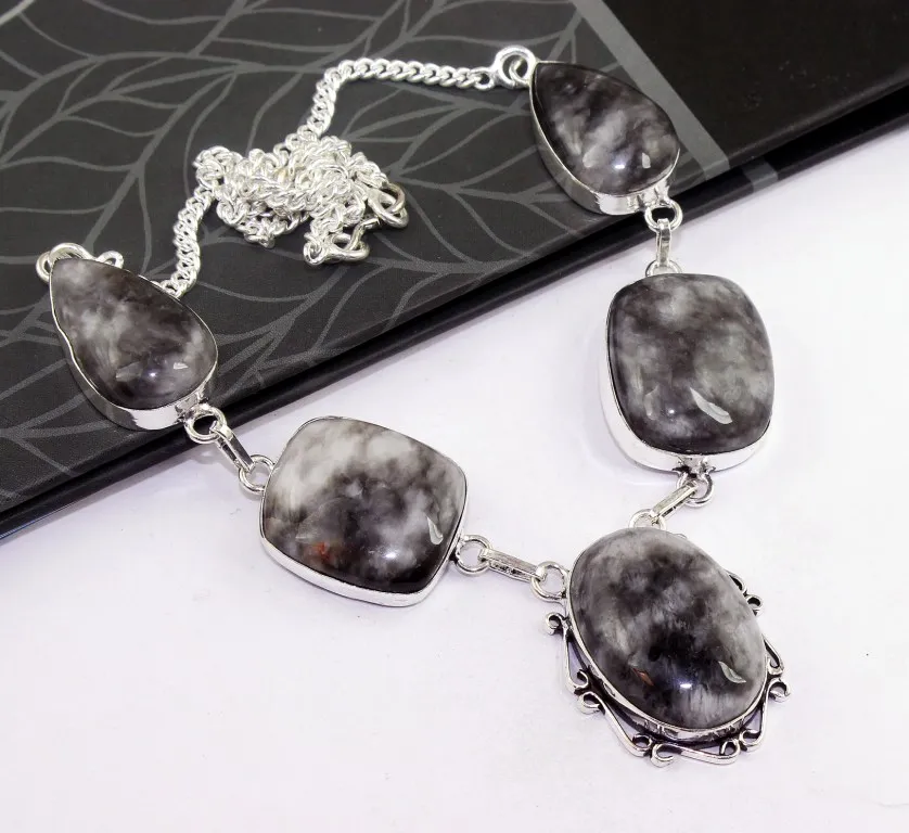 

White Jaspper Necklace Silver Overlay over Copper , 44.3 cm, N0235