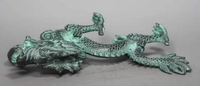 

Old Collectible Decorated Handmade Copper Carving Chinese Dragon Statue