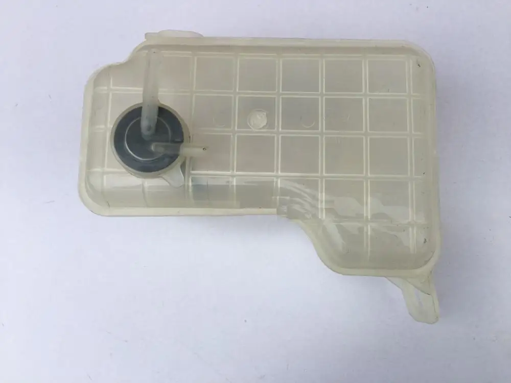 

Резервуар охлаждающей жидкости в сборе. Для китайских автозапчастей Dongfeng joyear x3