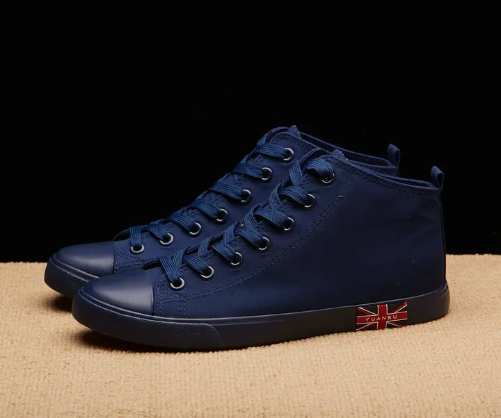 England Style High Quality Solid White and Black Men Top Sneakers Spring Autumn Male Flat Casual Shoes |