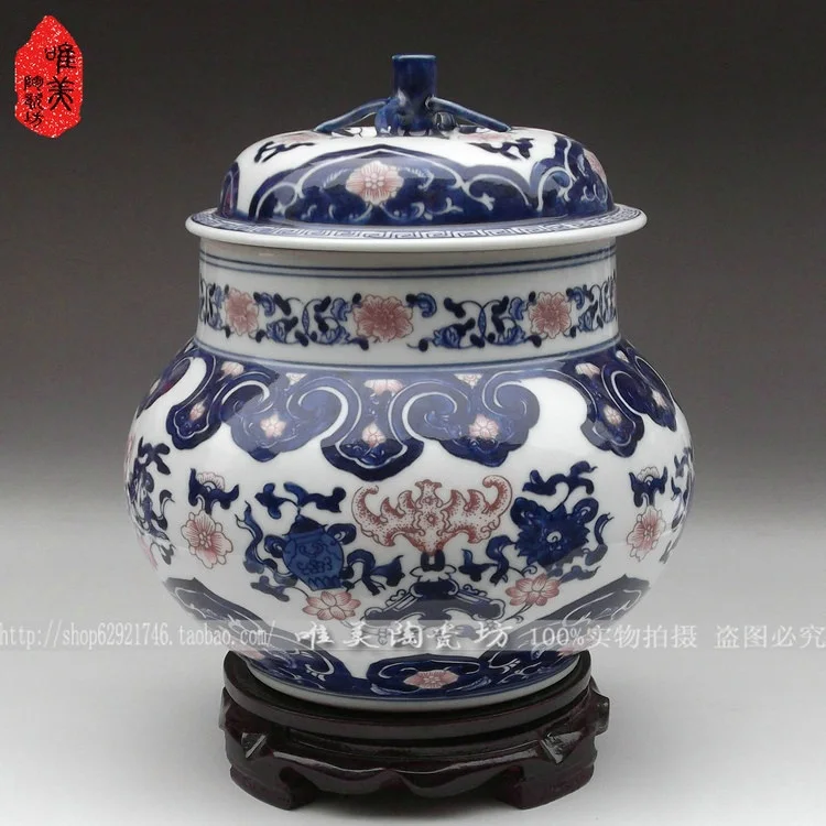 

Jingdezhen blue and white ceramics storage tank