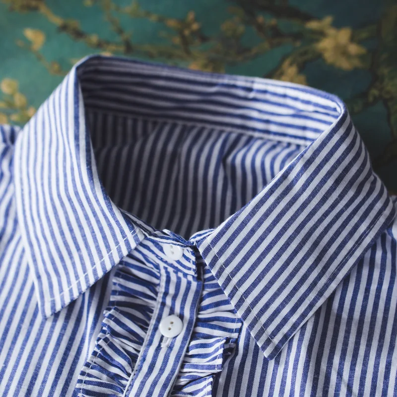 Fashion Women Pointed Collars Blue-White Striped Lace Placket Fake Shirt Detachable Collar |