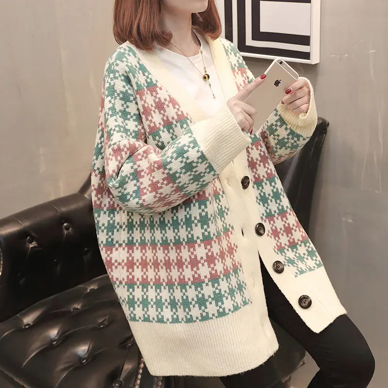 2018 New Autumn Women's Sweater Ladies Casual Loose and Pullover V-neck Long Sleeve Thick Knitted Jacket LP021 |