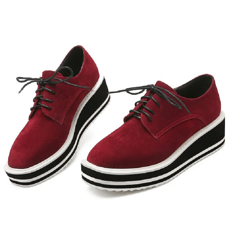 Новые женские замшевые туфли на плоской подошве со шнуровкой коричневого и