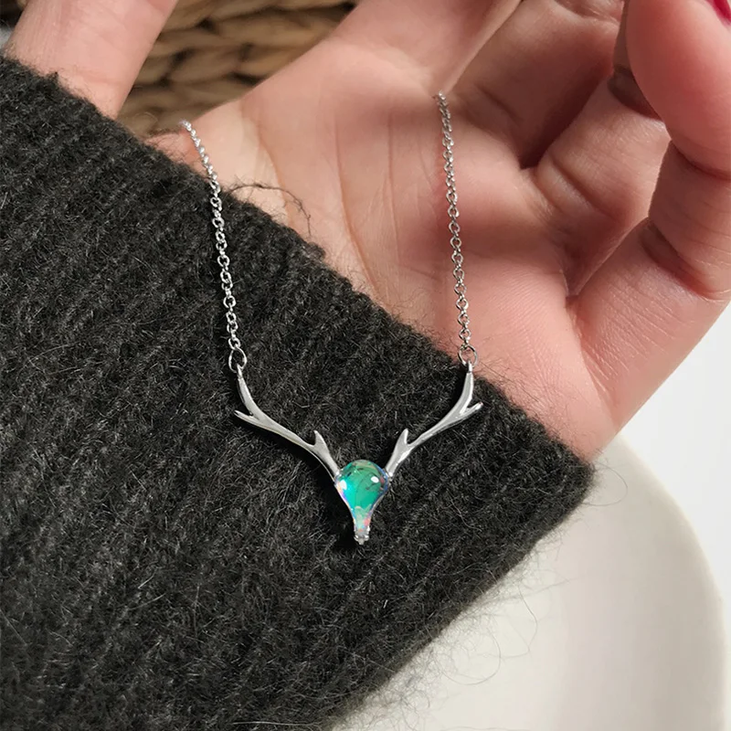 Женское Ожерелье-цепочка серебряного цвета с кубическим цирконием