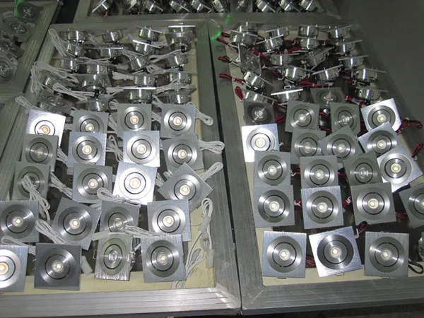 Квадратный Небольшой СВЕТОДИОДНЫЙ потолочный светильник 1 Вт 3 встраиваемый вниз