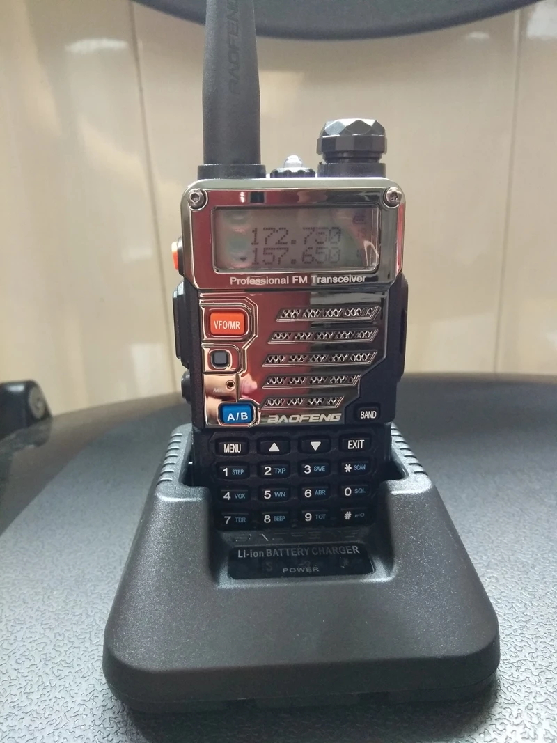 2 шт. Baofeng UV 5RA + плюс рация Dual band 136-174 &amp 400-520 МГц двухстороннее радио УФ портативная