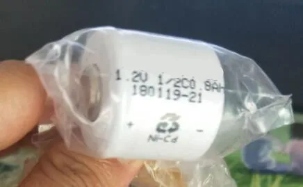 Бесплатная доставка 2 шт./лот 1/2C 1 v 800mah ni cd аккумуляторная батарея 1/2 C nicd