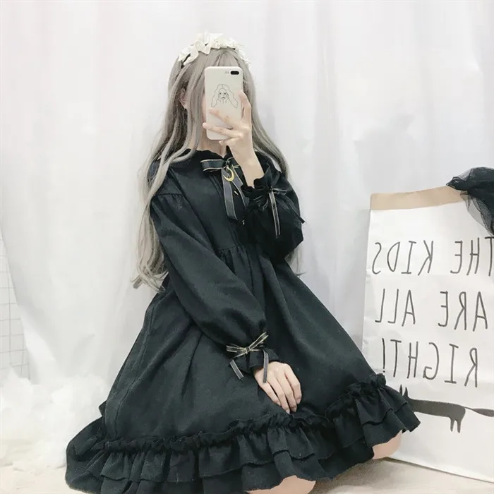 Летнее черное платье в стиле Лолиты для женщин; Kawaii; милый костюм для косплея с бантом и высокой талией; длинное платье с оборками с коротким рукавом