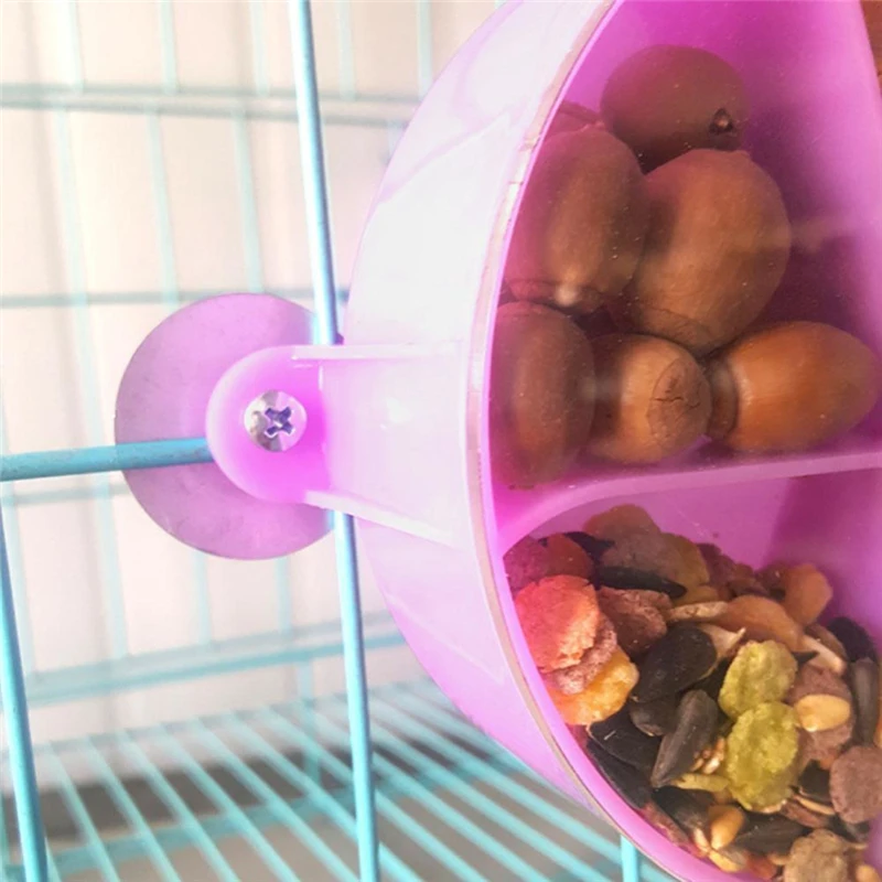 New1pcs Pet кормления мяч для птицы кормушка попугаев с колесный механизм клетка