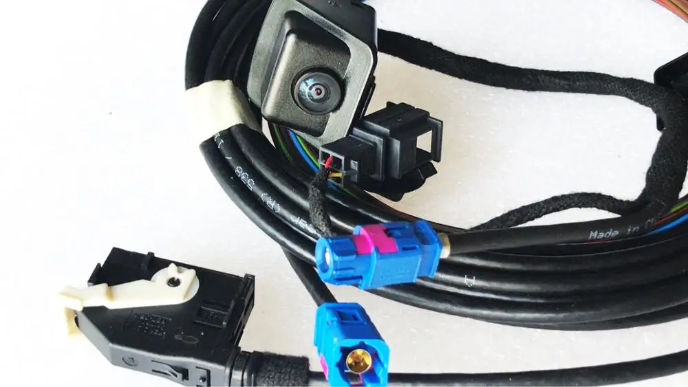 RGB камера заднего вида RVC выход с прямой головкой для VW Scirocco Beetle RCD510 RNS510 RNS315 16D 980 551 |