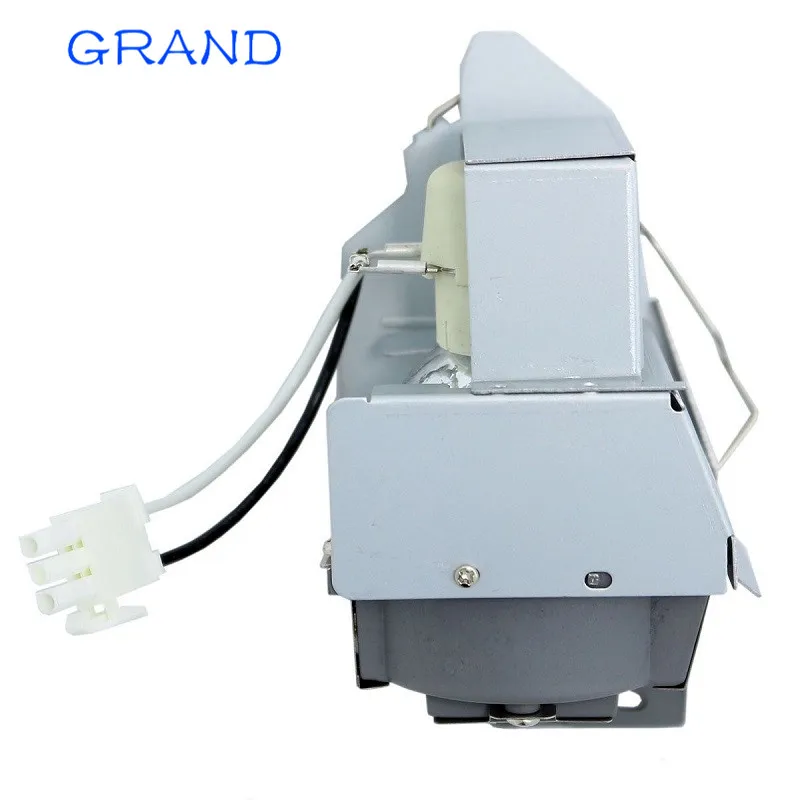 Высококачественная сменная лампа DT01461 для проекторов HITACH I CP-DX250 CP-DX300 IMAGE PRO 8420 8421 |