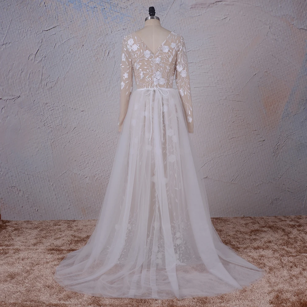 Кружевное свадебное платье с длинным рукавом цвета шампанского а-силуэт