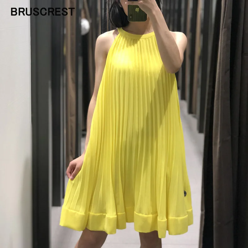 Женское мини платье без рукавов желтое Плиссированное розовое пляжное в