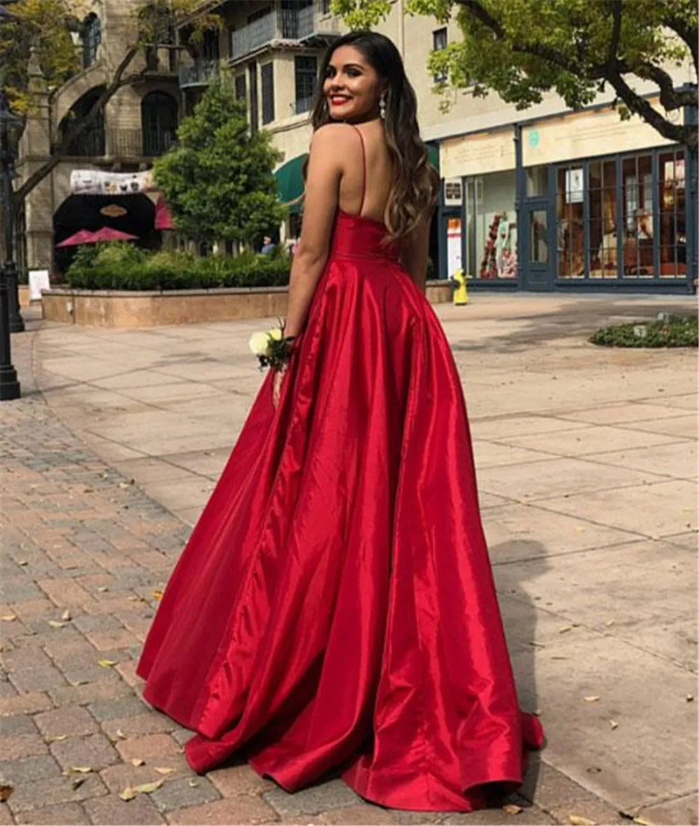 

Custom Made Red Satin Maid Of Honor Dresses 2019 Spaghetti Strap Sweetheart Long Bridesmaid Dress Elegant Wedding Party Gowns