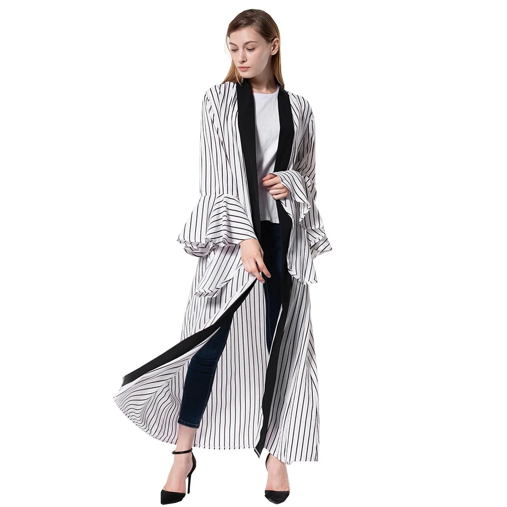 

TUHAO Thin Muslim Trench Coat With Sashes V-neck Flare Sleeve Striped Loose Maxi Trench Kimono Casual Cardigan Robe Femme TA1629