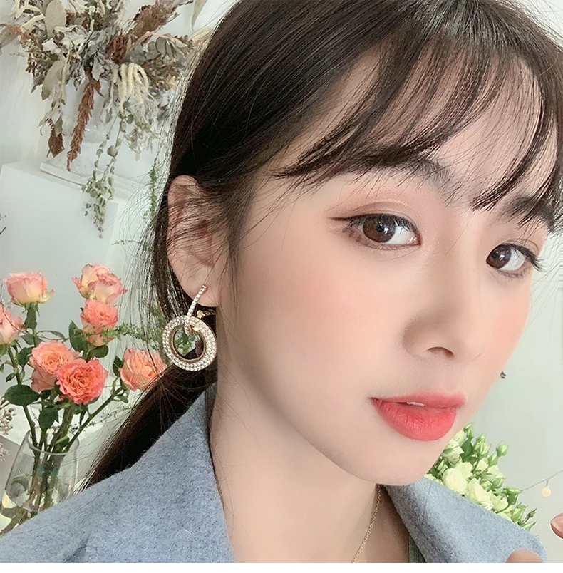 Женские серьги подвески со стразами круглые свадебные золотого и серебряного